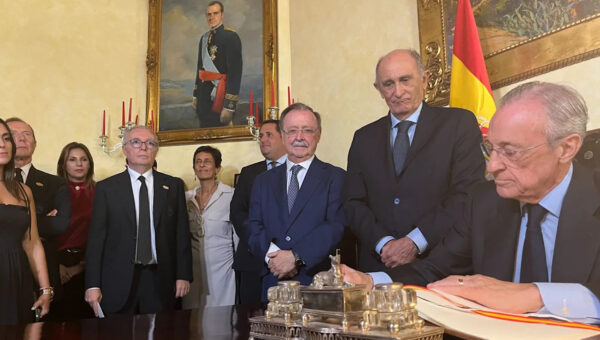 Full support for Ceuta: Florentino Pérez, Pirri and Butragueño visit