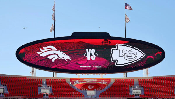 Denver Broncos at Kansas City Chiefs: Week 1 Live Discussion