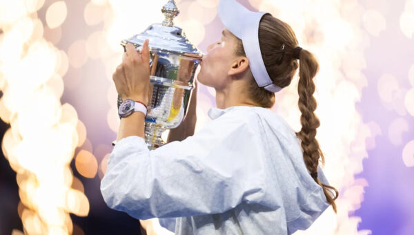 Kim Clijsters has noticed a major change in Elena Rybakina this year as she becomes world number one