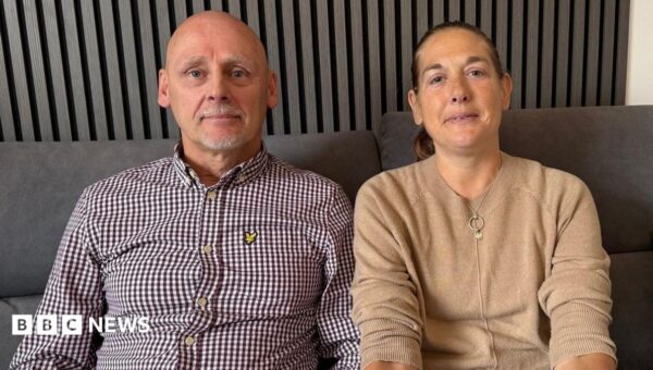 Mum’s Facebook kidney plea prompts ‘mind-blowing’ gift from total stranger