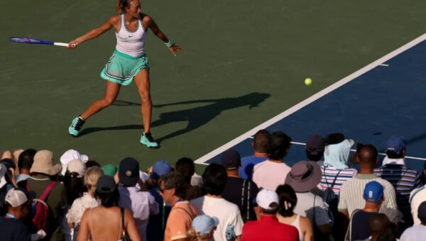 Olympic champ Zheng back in the hunt – and US Open third round