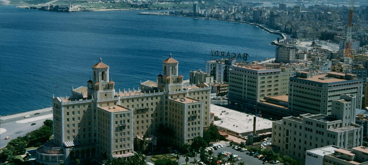 THEN AND NOW: Photos show how Cuba went from a 1950s tourist destination to a country plagued by blackouts
