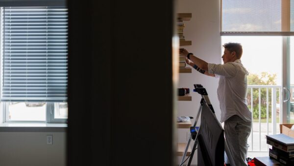 More and more middle-income Americans are struggling to make rent