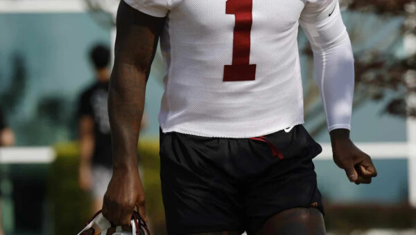 49ers WR Deebo Samuel Finished With ‘Crazy Stat’ in Win vs. Cardinals