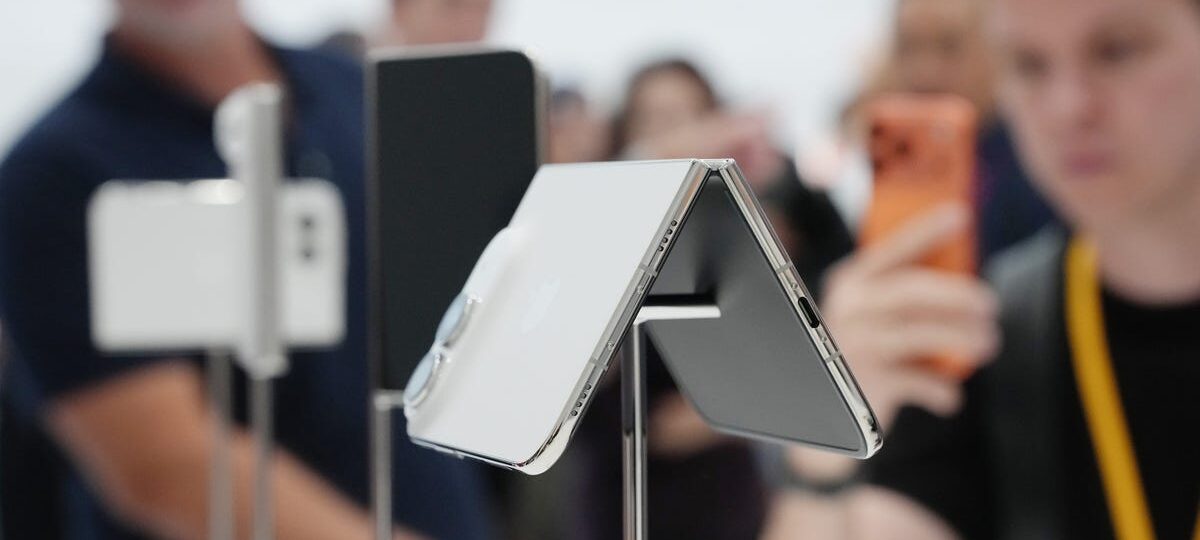 Will Apple convince people to actually buy a foldable phone?