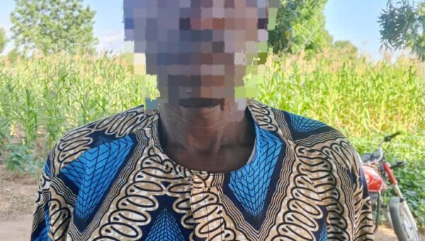 Man arrested in Adamawa for allegedly stabbing wife