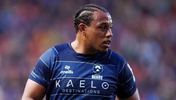 Hooker Oghre signs contract extension with Bristol