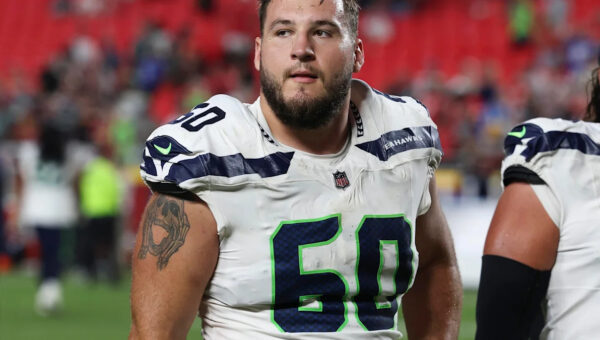 Seahawks will continue right guard rotation with Anthony Bradford out