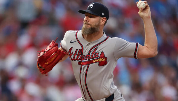 Mauricio Dubón, Chris Sale help Braves win series opener at Phillies
