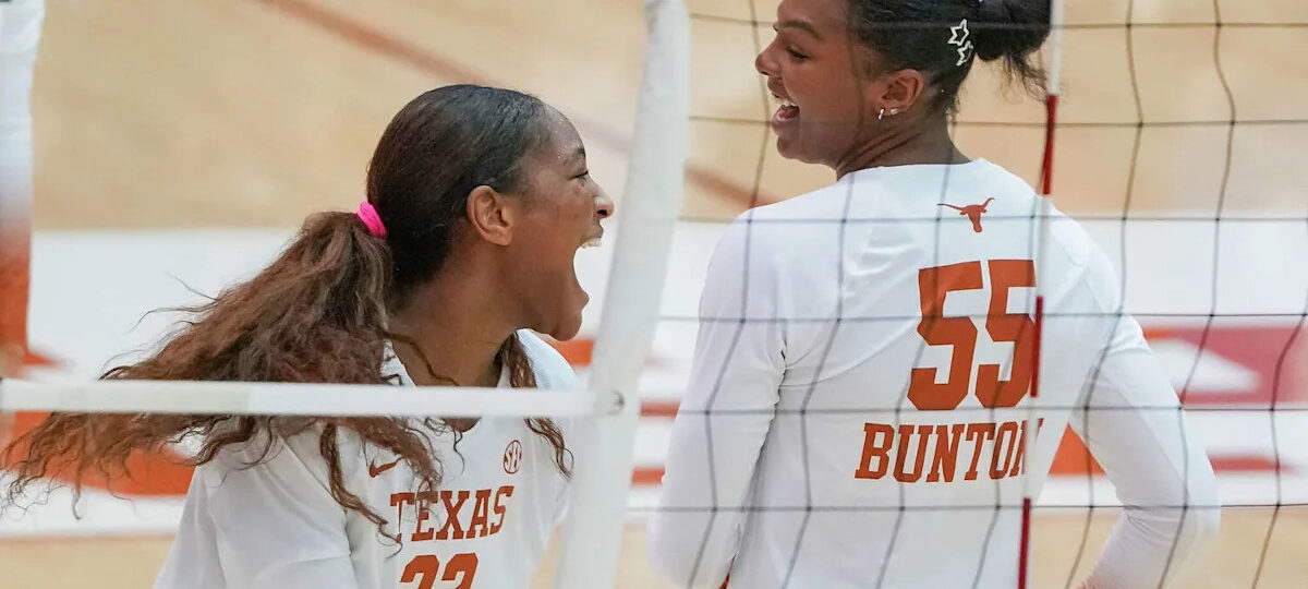 Texas volleyball: See photos of the Longhorns' 2026 home opener against the USC Trojans