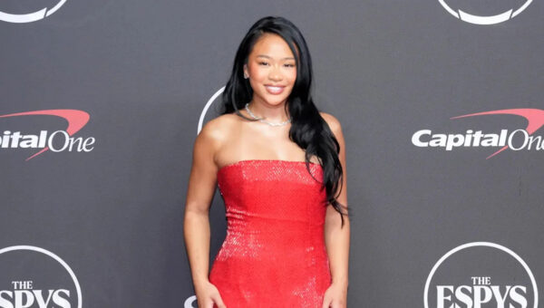 Suni Lee makes a statement in all-white US Open outfit