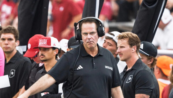 Curt Cignetti loses temper before a single snap in Indiana-Northwestern game