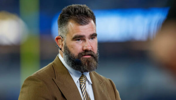 Jason Kelce hits back at fan online over Eagles tush push after failed Seahawks attempt