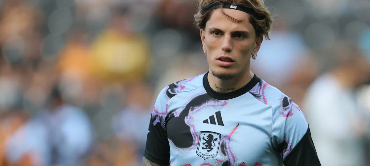 Premier League: Hull v Aston Villa under way after Man City win and Spurs draw