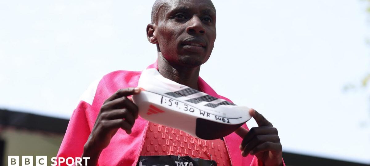 'Rock, paper, scissors' decides order of London Marathon races