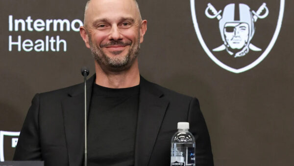 Raiders GM John Spytek has perfect response to NFLers returning to college ball