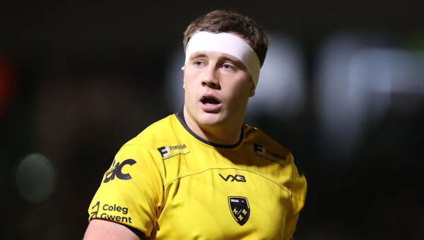 Wales lock Carter cleared for Dragons after injury