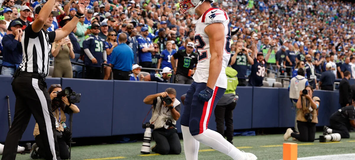 Former Irish TE Eli Raridon scores first career, NFL 2026 season TD