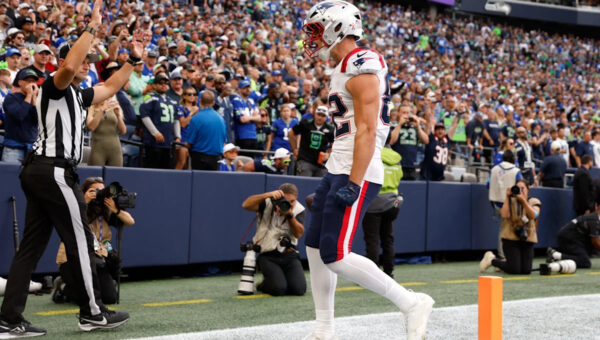 Former Irish TE Eli Raridon scores first career, NFL 2026 season TD