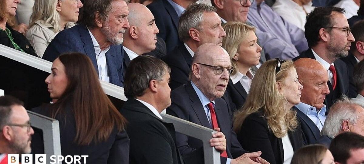 Joint-worst start since 1992 and fan protests - Man Utd's day to forget