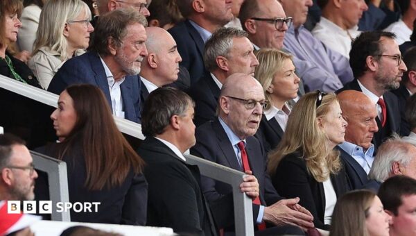 Joint-worst start since 1992 and fan protests – Man Utd’s day to forget