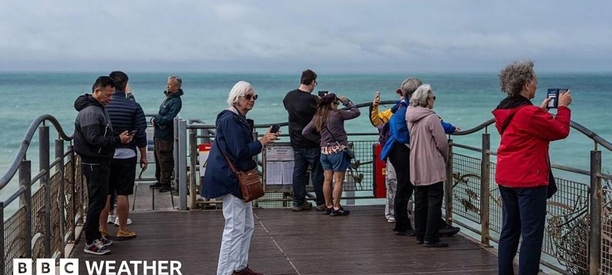 UK set to turn cooler as unsettled weather continues