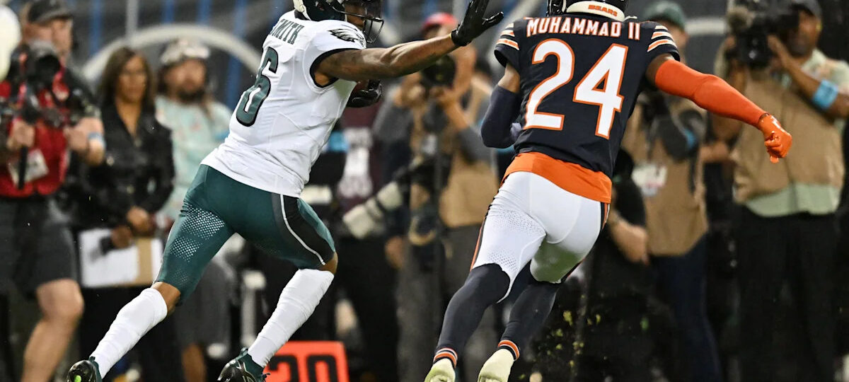DeVonta Smith catches six passes in Week 3