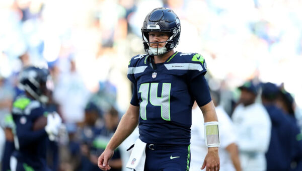 Seahawks overcome Darnold blow to beat Patriots in Super Bowl rematch
