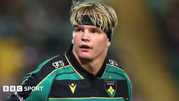 Pollock signs new Northampton deal in excess of £400k