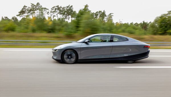 Volkswagen’s crazy-efficient EV borrows an idea from Slate