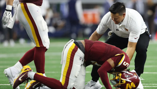 Tom Brady had just 2 words after seeing Jayden Daniels’ brutal injury live