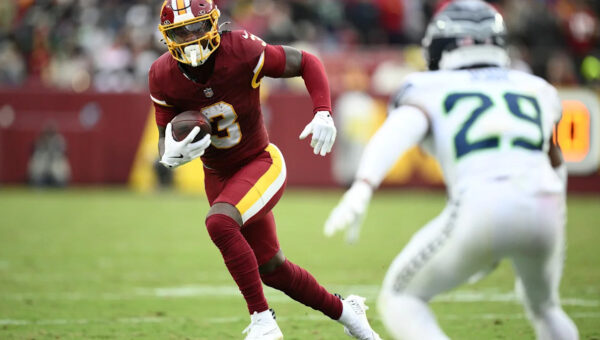 Seahawks’ 12-game winning streak snapped in 33-31 loss to Commanders