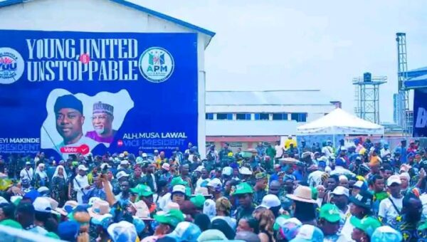 2027: Adelabu’s aide leads thousands of APC members to join APM in Oyo