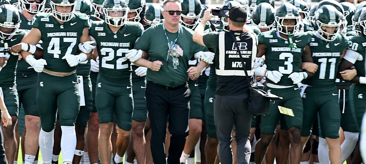 See what uniform combo Michigan State will wear vs. Notre Dame