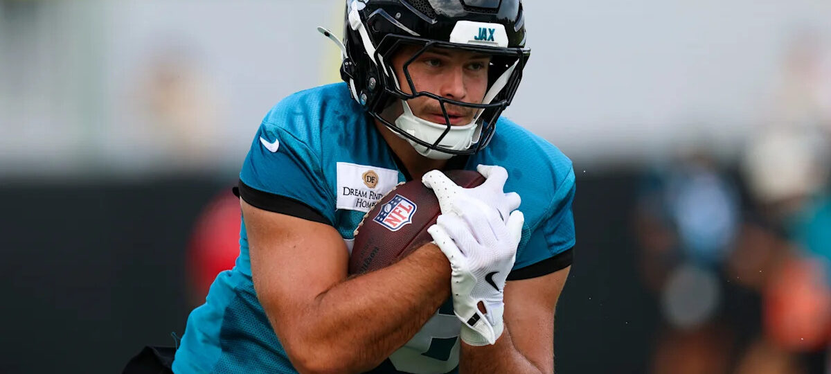 Former Jaguars TE Patrick Herbert joins brother Justin Herbert with Chargers