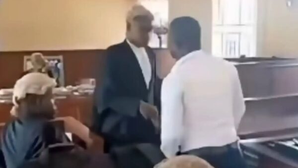 ‘Remove your wig and gown’ – Judge orders arrest of alleged fake lawyer in Lagos court (VIDEO)