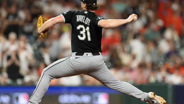 White Sox take down Astros as Grant Taylor delivers, Houston bullpen implodes in wild-card Game 1