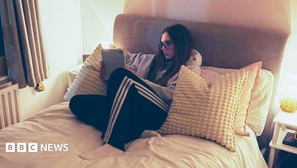 Fresh bedsheets and dusk walks: Expert tips for sleep-deprived freshers