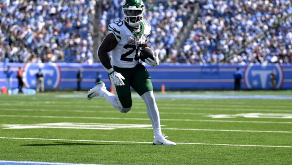 Breece Hall surpasses 100-yard mark in Week 1