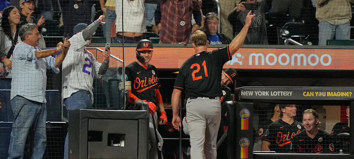 Pete Alonso gets rare curtain call on road after hitting 300th homer against Mets at Citi Field