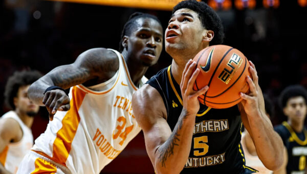 Louisville adds fifth-year forward LJ Wells to the basketball roster for this season