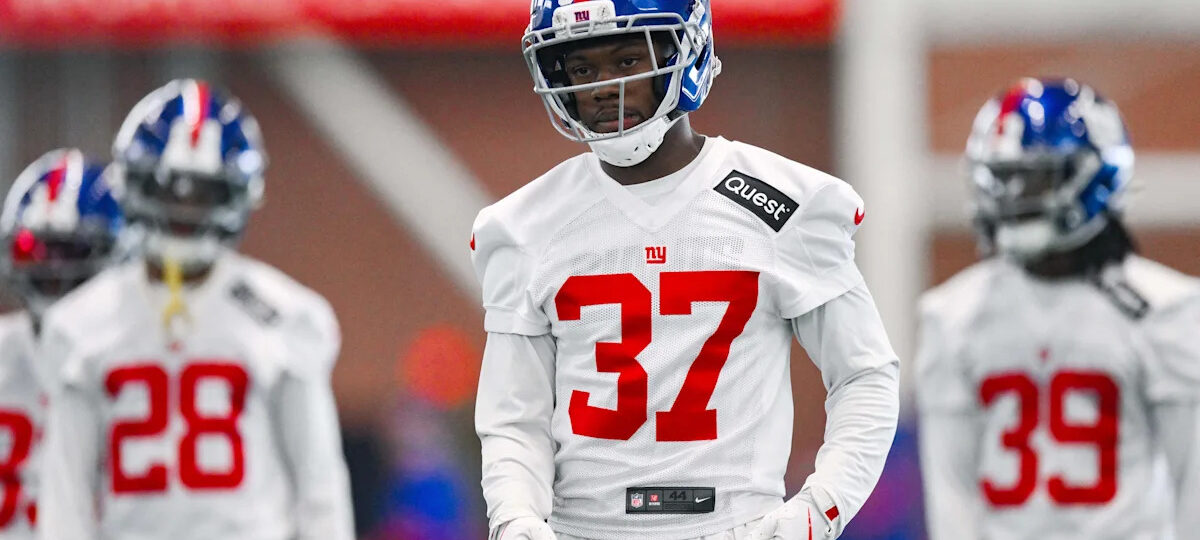 Raiders work out towering former Giants, Commanders veteran cornerback
