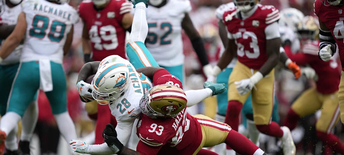 De'Von Achane shoulders the load in Week 2