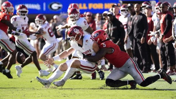 Oklahoma Sooners considered making a quarterback change