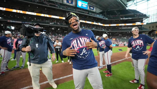 MLB magic numbers: Braves take NL East; Red Sox in; Rangers, Guardians up 1 game (9/21/26)