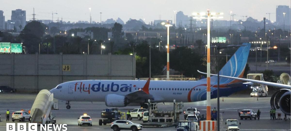 'Hero' pilot stabbed by other pilot on Israel-bound plane, Israeli PM says