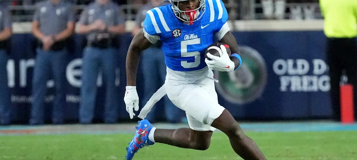 Star Ole Miss RB Kewan Lacy leaves LSU game after landing on left shoulder