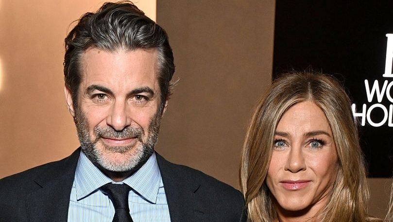 Jennifer Aniston & Jim Curtis Went Public Onstage. A Therapist on the Real Test Ahead