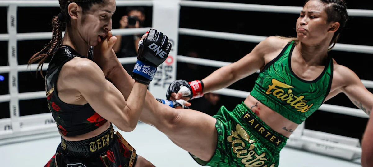 Stamp Edges Out Flores In Fiery Main Event Muay Thai War At ONE Fight Night 47