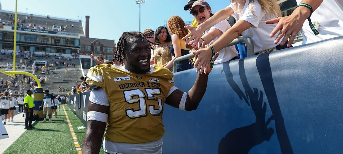 Georgia Tech Wins First Game As Mendoza And Haynes Shine